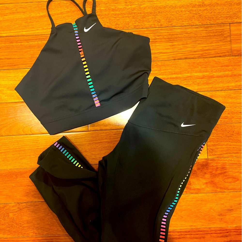 Nike Sports BRA, pants are separate